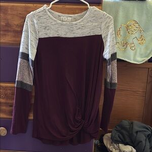 Women's Gray and Burgundy Long Sleeve Top